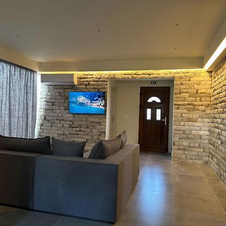 Aqua Luxury Suites By Estia Róda Kültér fotó
