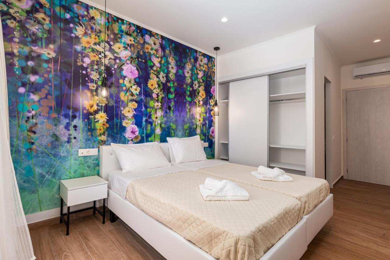 Aqua Luxury Suites By Estia Róda Kültér fotó