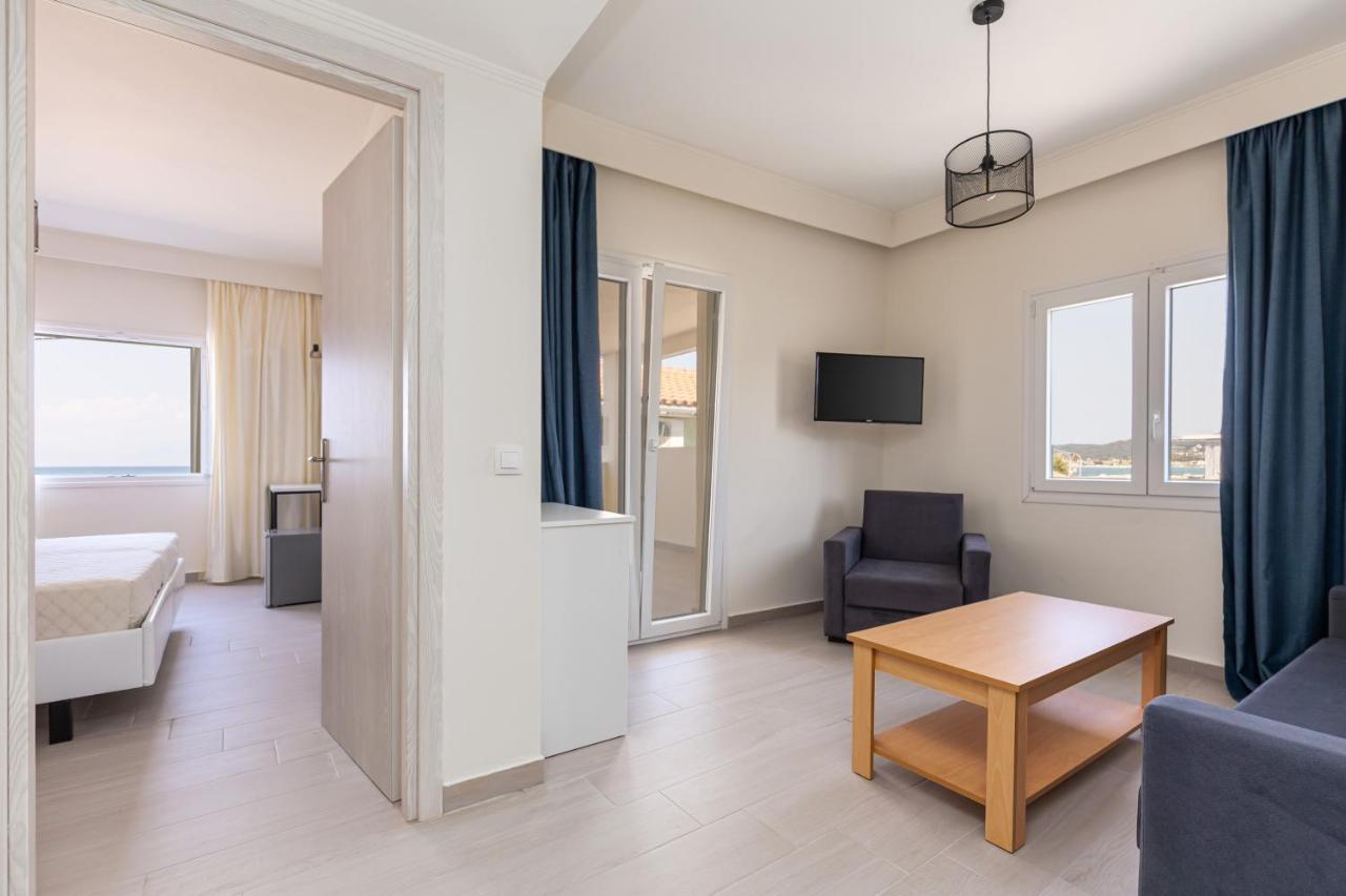 Aqua Luxury Suites By Estia Róda Kültér fotó